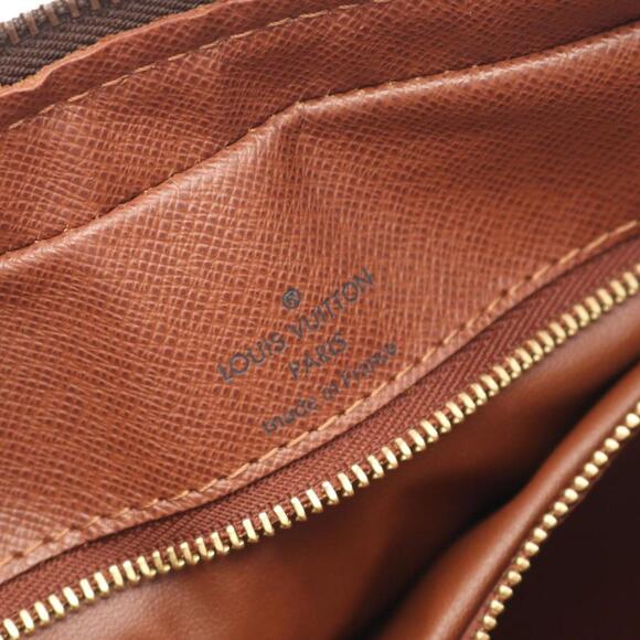 LOUIS VUITTON Brown Monogram Leather Shoulder Bag - Picture 4 of 9